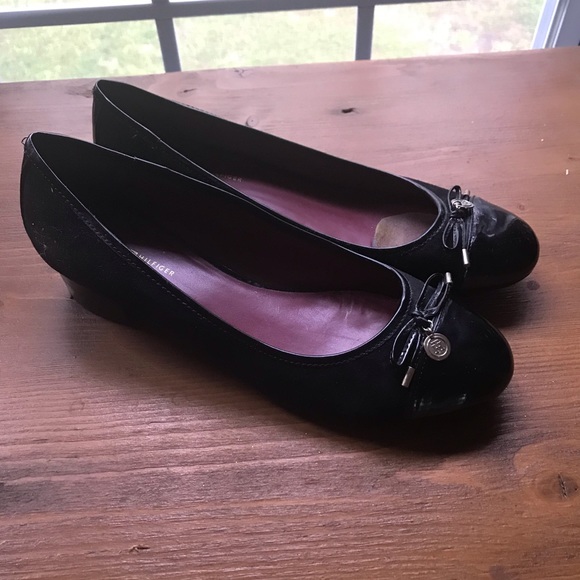 Classic Black Pumps - Picture 3 of 4